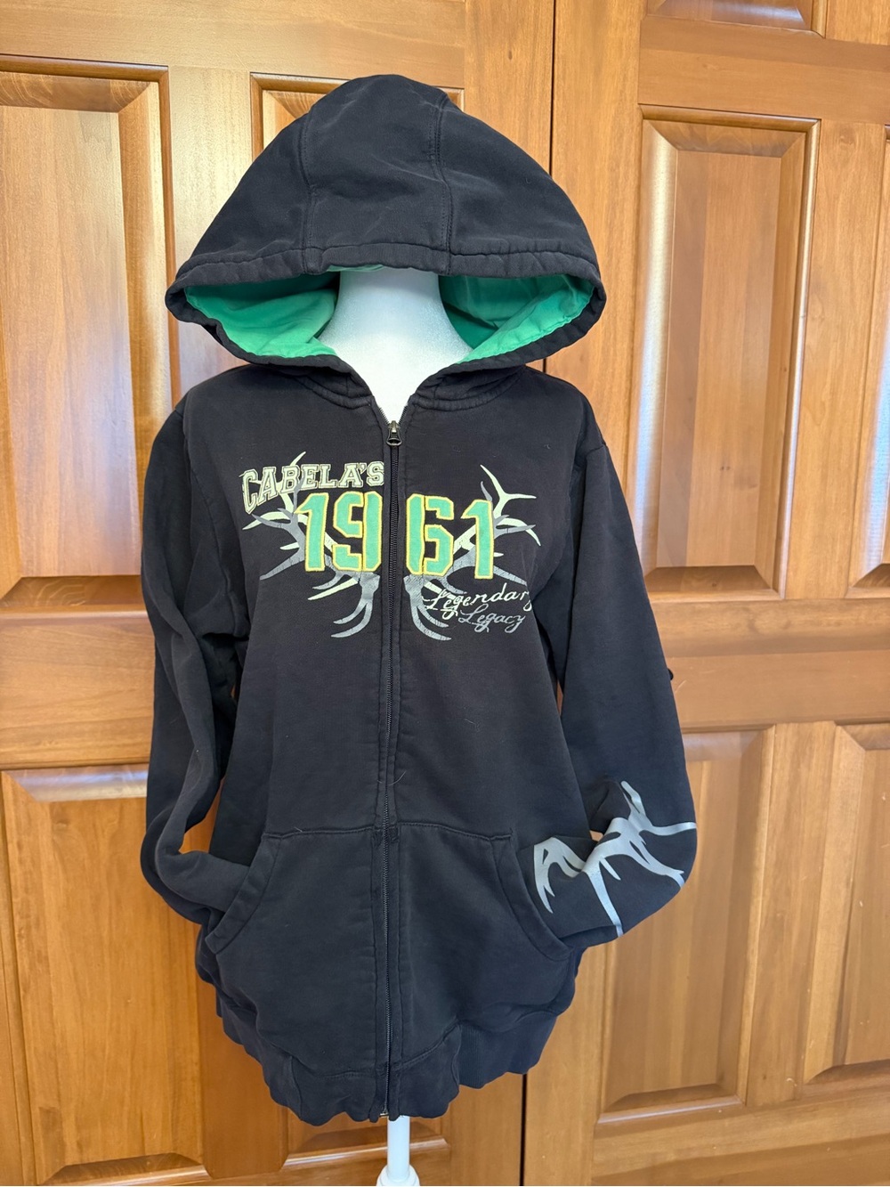 Vintage Cabela’s Black and Green Graphic Zip Up Hoodie Men's L Grunge